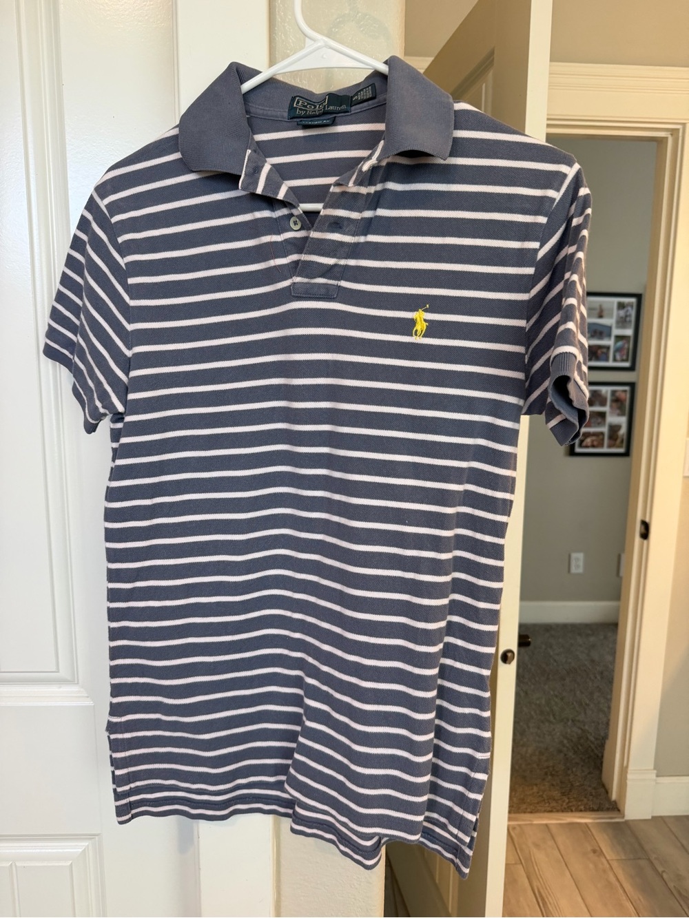 Polo Ralph Lauren shirt. Excellent condition size small custom fit.